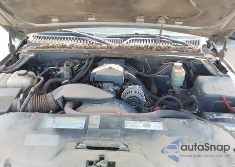 2000 Chevrolet Tahoe All New Lt from USA, damaged, VIN 1GNEK13T1YJ198726